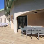 Holiday home Pretty Terraced House With Garden Level In *