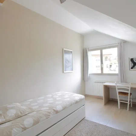 Pretty Terraced House With Garden Level In 펜션 엑스레뱅